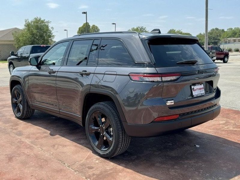 2024 Jeep Grand Cherokee Altitude X 4x4Image 7