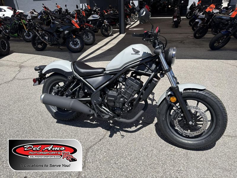 New 2026 Honda REBEL 300 E-CLUTCH Image 1