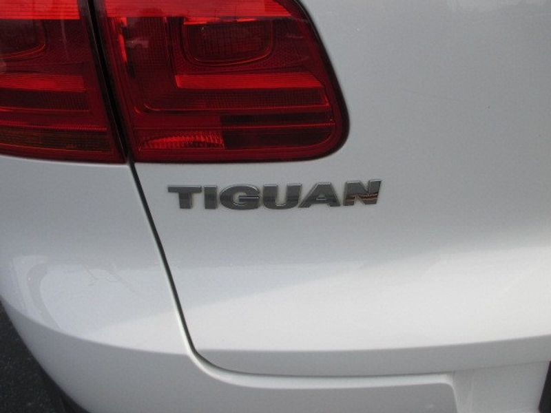 2012 Volkswagen Tiguan Image 11