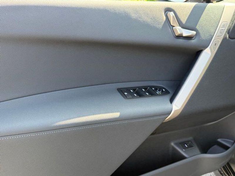 New 2026 BMW iX xDrive45Image 15