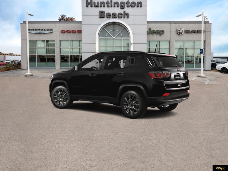 2025 Jeep Compass Latitude 4x4Image 4