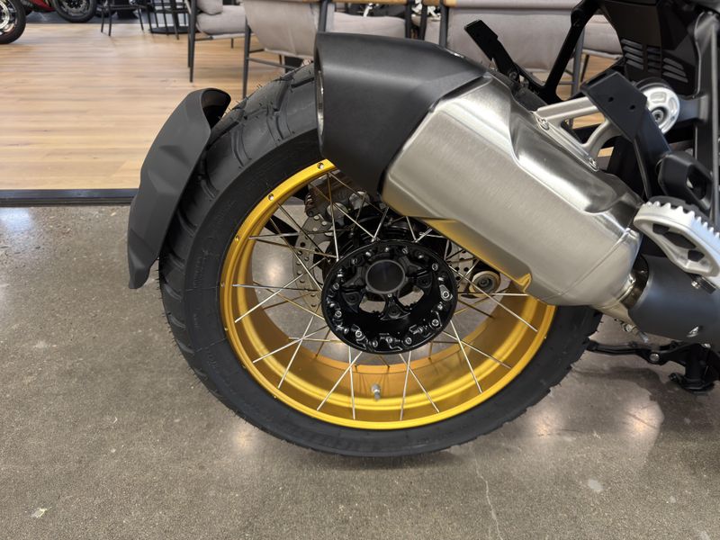 2025 BMW R 1300 GS - AURELIUS GREEN METALLIC