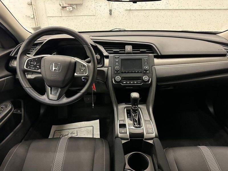 2019 Honda Civic LXImage 22