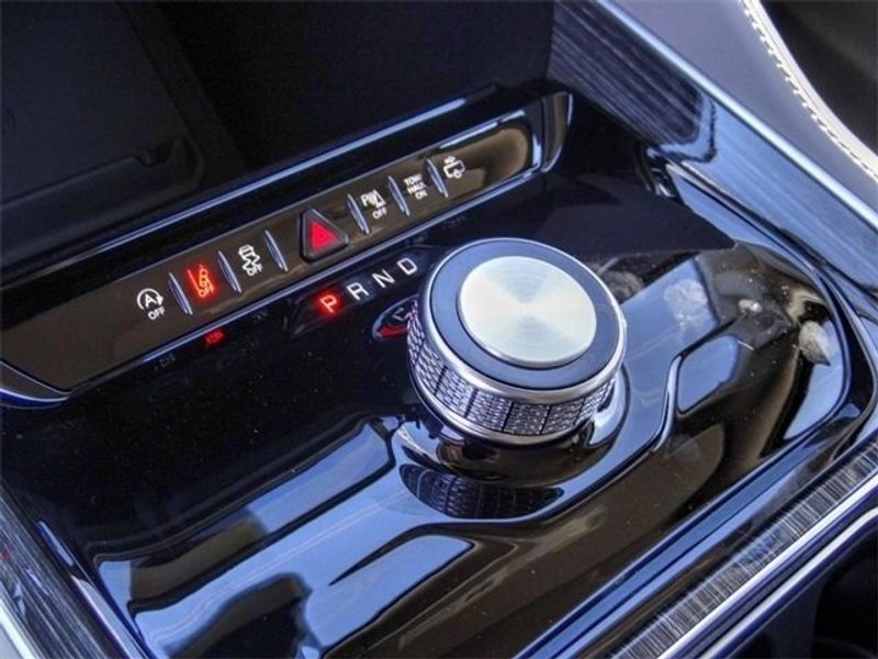 2022 Wagoneer Series II 4x2Image 9