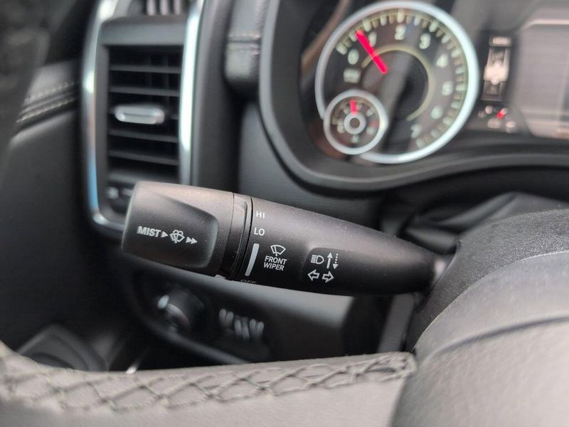 New 2025 RAM 1500 Laramie Crew Cab 4x4 5