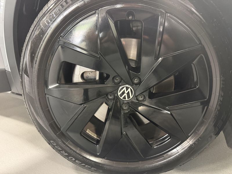 Used 2025 Volkswagen ID.4 Pro S AWD Long Range w/Glass RoofImage 10