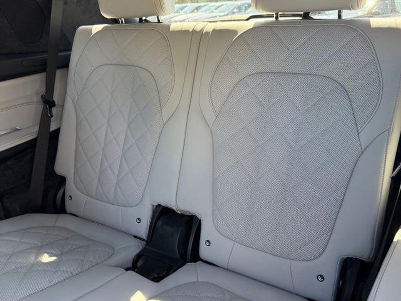 New 2026 BMW X7 xDrive40iImage 28