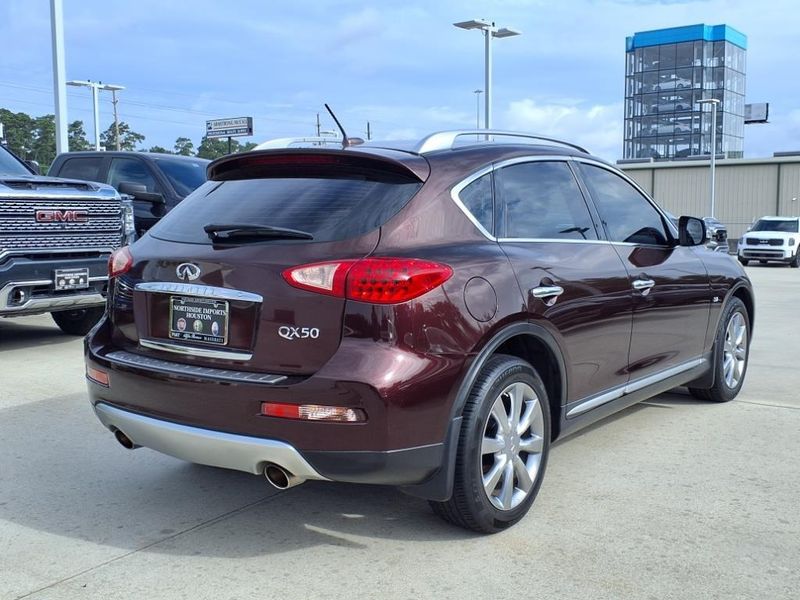2017 INFINITI QX50 BaseImage 2