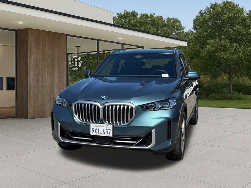 Used 2026 BMW X5 xDrive50eImage 3