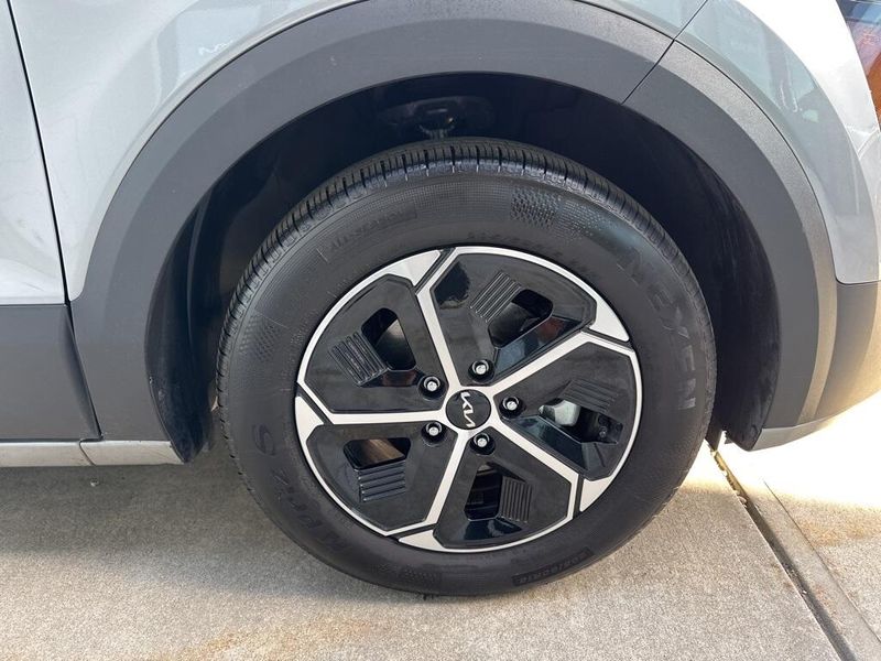 2023 Kia Niro EXImage 10