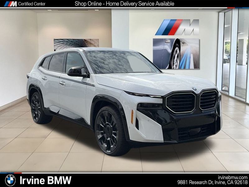 2024 BMW XM BaseImage 1