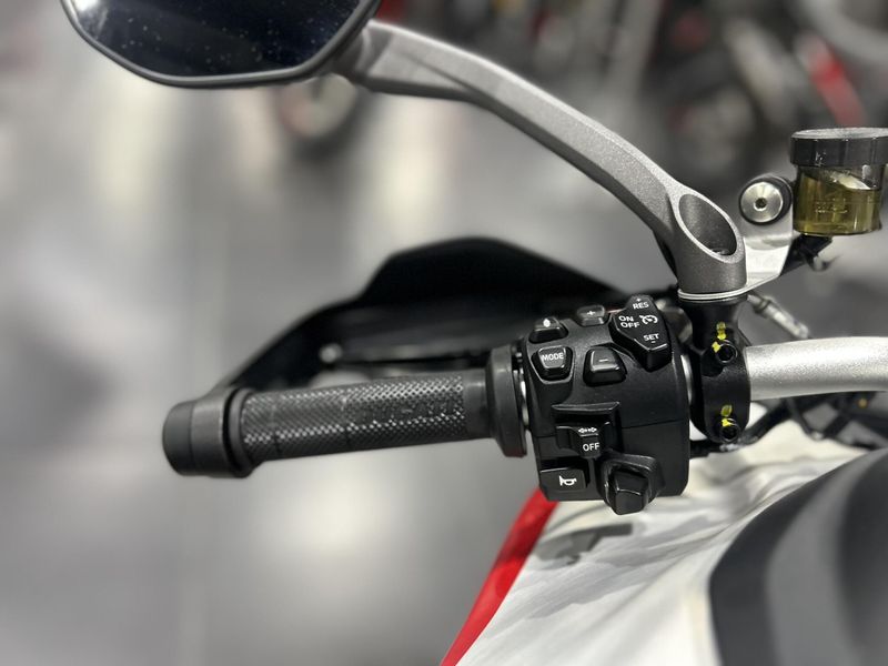 New 2025 Ducati MULTISTRADA V4 RALLY TRAVEL & RADAR SPOKED WHEELS Image 10