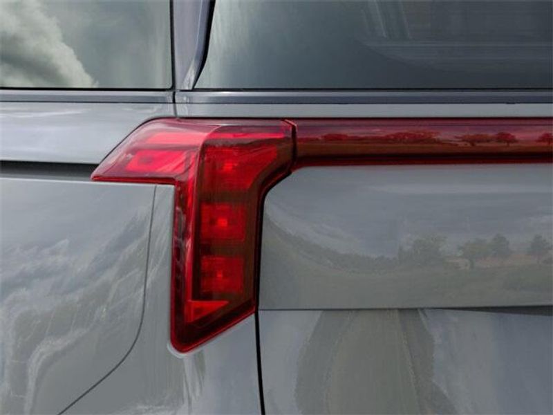 2025 Kia Carnival SXImage 11