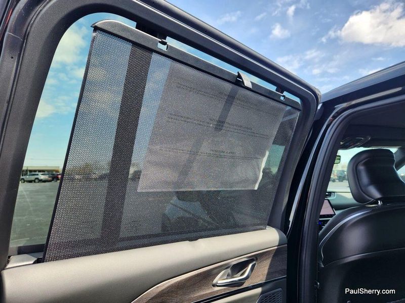New 2025 Jeep Grand Cherokee Overland 4x4Image 36