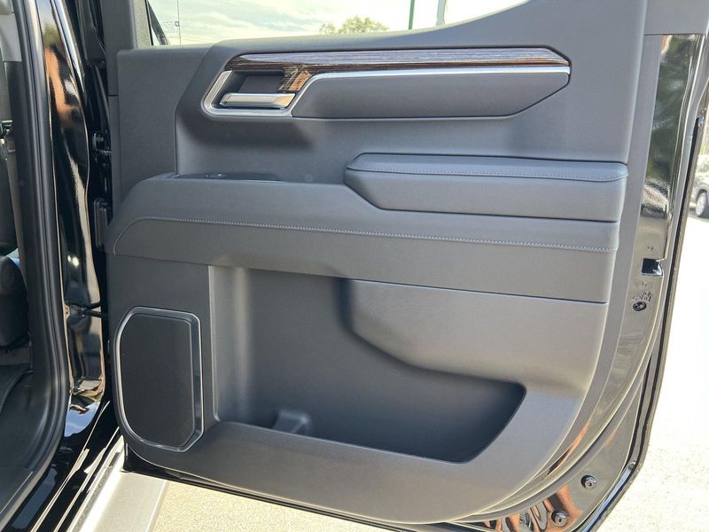 2026 Gmc Sierra 1500 Elevation photo 18