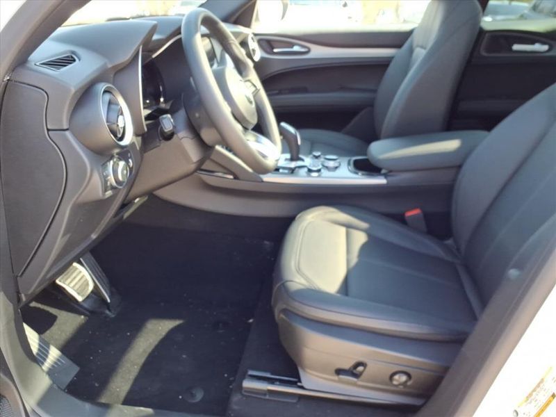 New 2026 Alfa Romeo Stelvio SprintImage 14