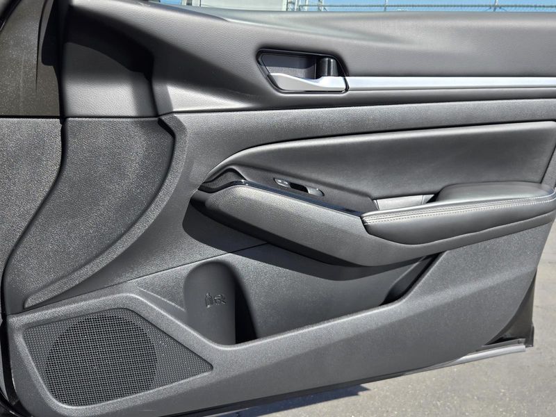 Used 2023 Nissan Altima 2.5 SV AWD Sedan