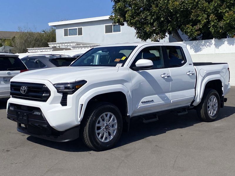 2025 Toyota Tacoma SR5Image 8