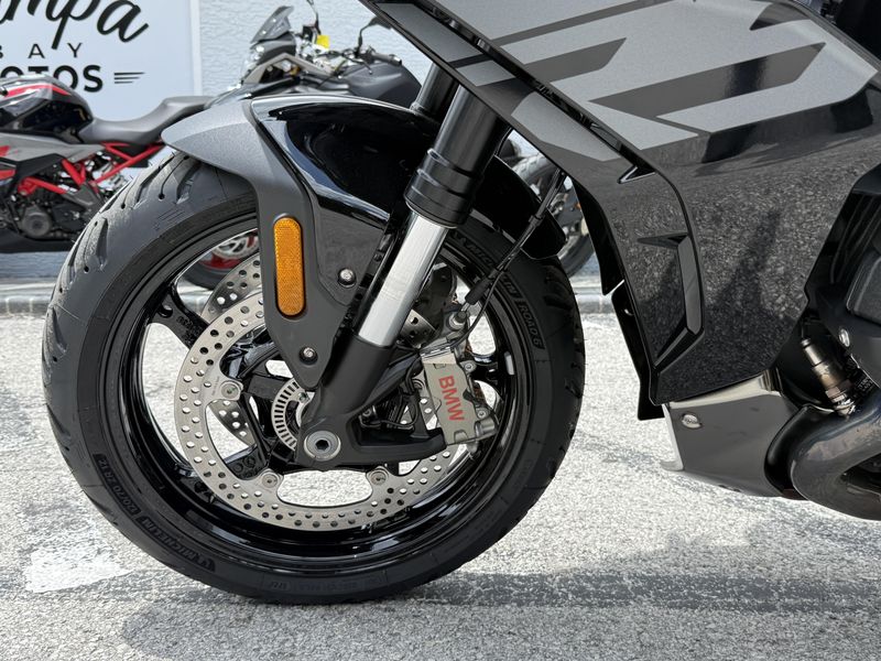 2026 BMW R 1300 RS