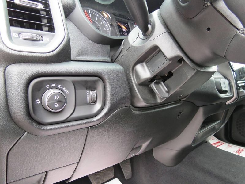 Used 2026 RAM 2500 Big Horn 4x4 4dr Crew Cab 6.3 ft. SB PickupImage 6