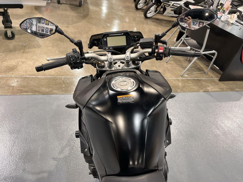 Used 2019 Yamaha MT-10 CA Image 11