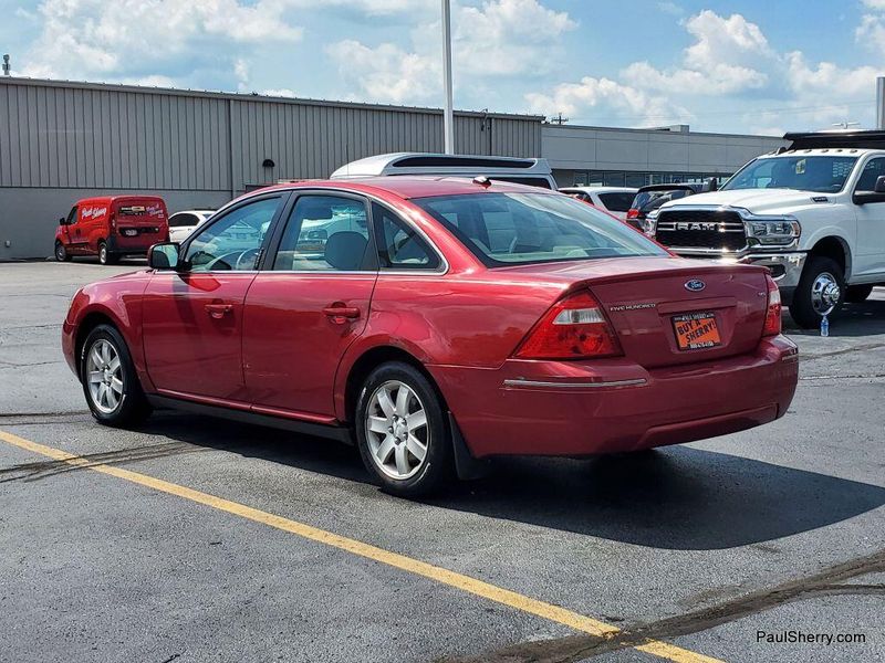 Used 2007 Ford Five Hundred SELImage 11