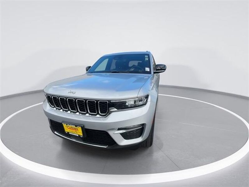 2024 Jeep Grand Cherokee Limited 4xe photo 2
