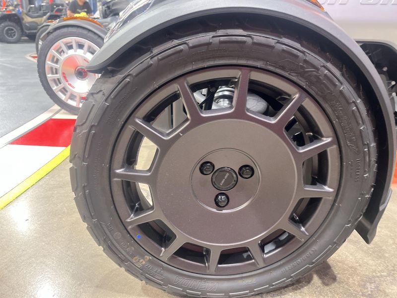 New 2025 Can-Am CANYON XT Image 14