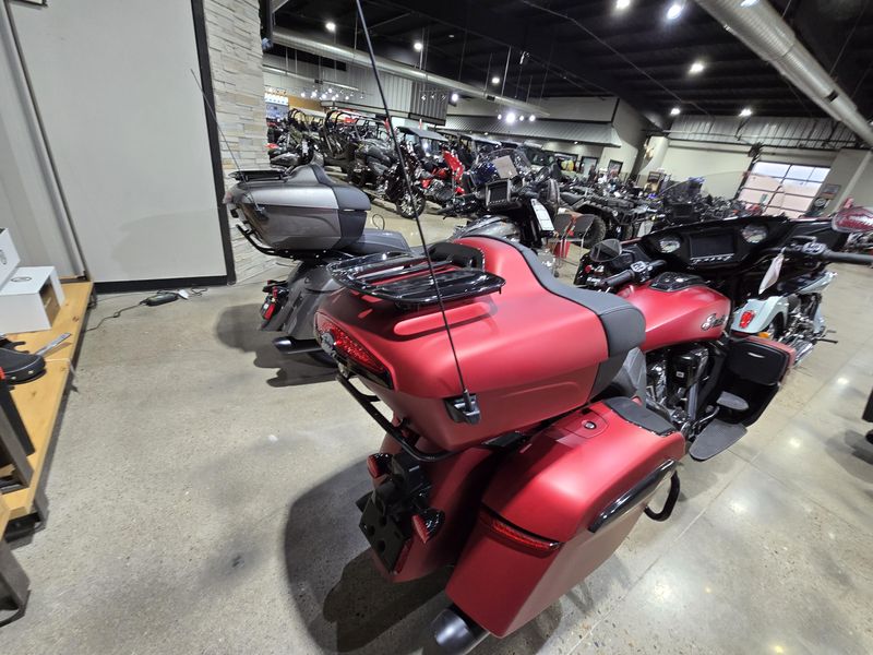 2025 Indian Motorcycle ROADMASTER POWERPLUS DARK HORSE 112 RA 49ST SUNSET RED SMOKE Image 11