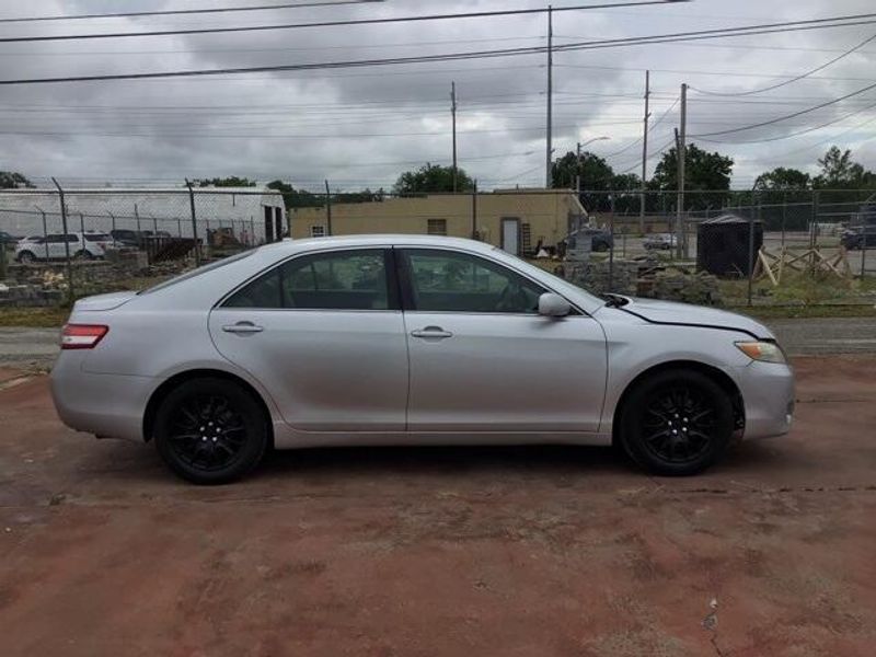 2011 Toyota Camry LEImage 6