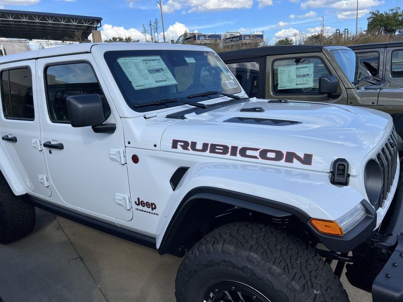 New 2025 Jeep Wrangler 4-door Rubicon XImage 4