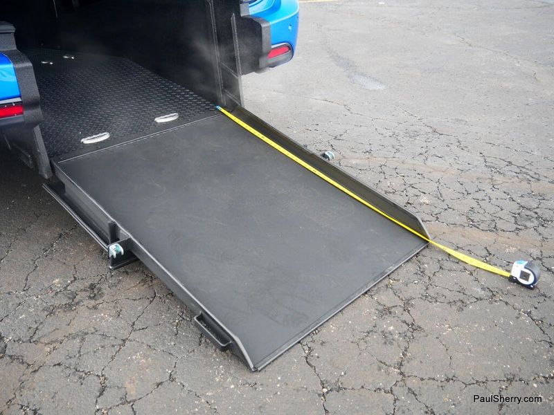 New 2026 Chrysler Pacifica Select