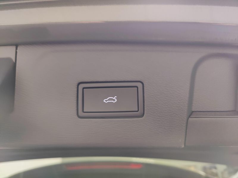 Used 2025 Volkswagen Atlas Peak Edition AWD w/SunroofImage 18