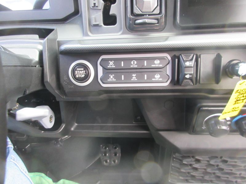 NEW 2026 CAN-AM DEFENDER MAX LONE STAR CAB HD11 Image 24