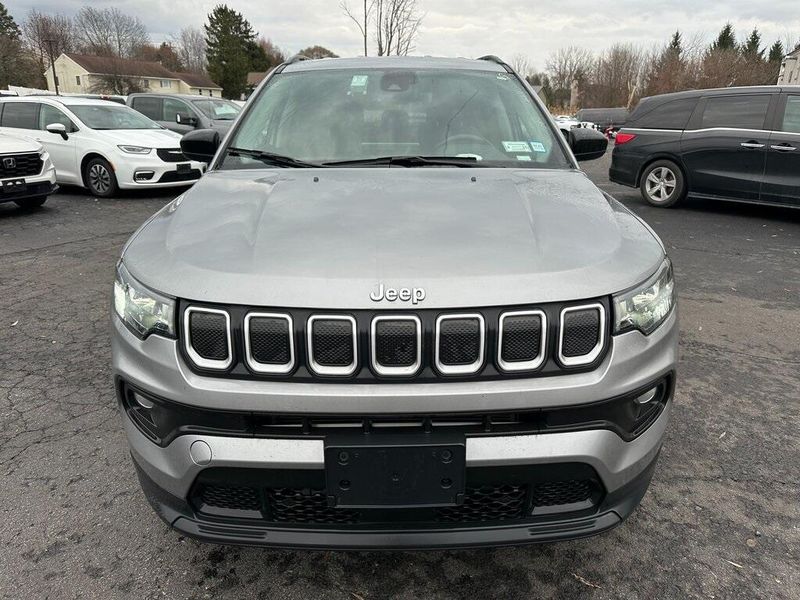 2022 Jeep Compass Latitude LuxImage 11