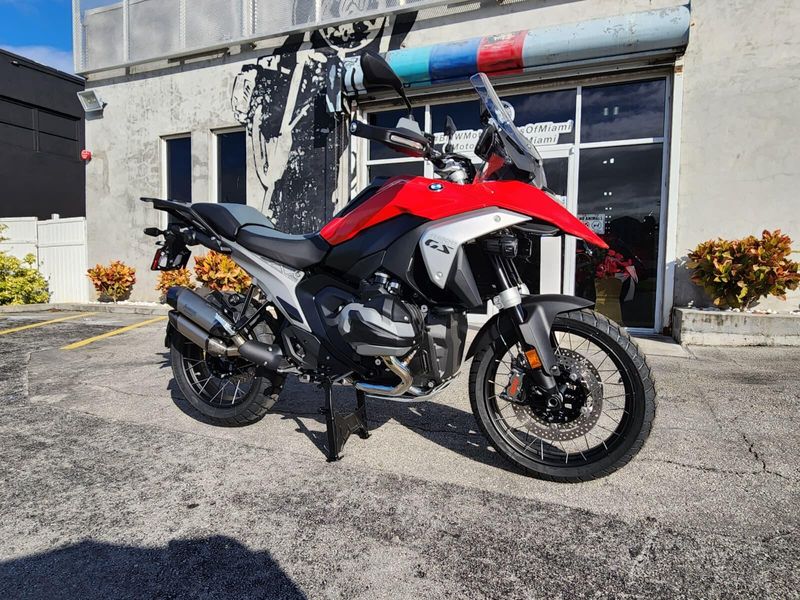 2026 BMW R 1300 GSImage 10