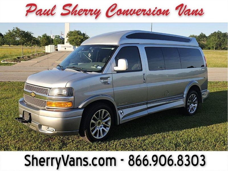 Used 2021 Chevrolet Express Passenger LSImage 1