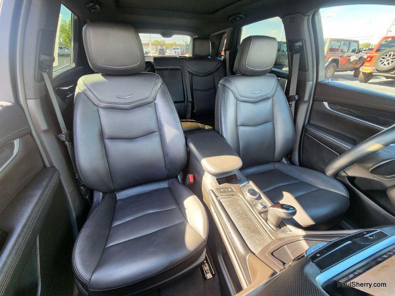 2025 Cadillac XT5 Premium Luxury photo 4