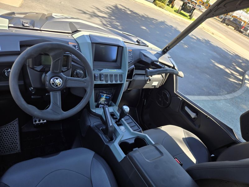 New 2026 Yamaha Wolverine RMAX2 1000 XT-R Image 8