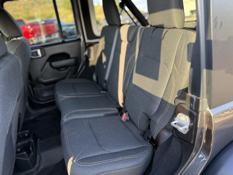 2024 Jeep Wrangler Willys photo 19