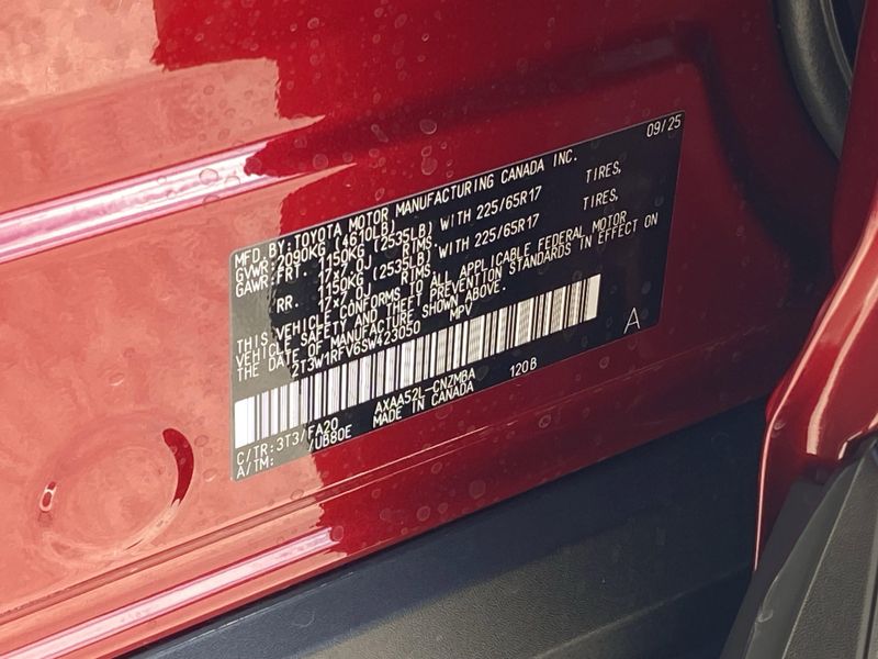 New 2025 Toyota RAV4 XLEImage 20