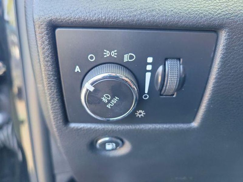 Used 2019 Jeep Grand Cherokee Altitude