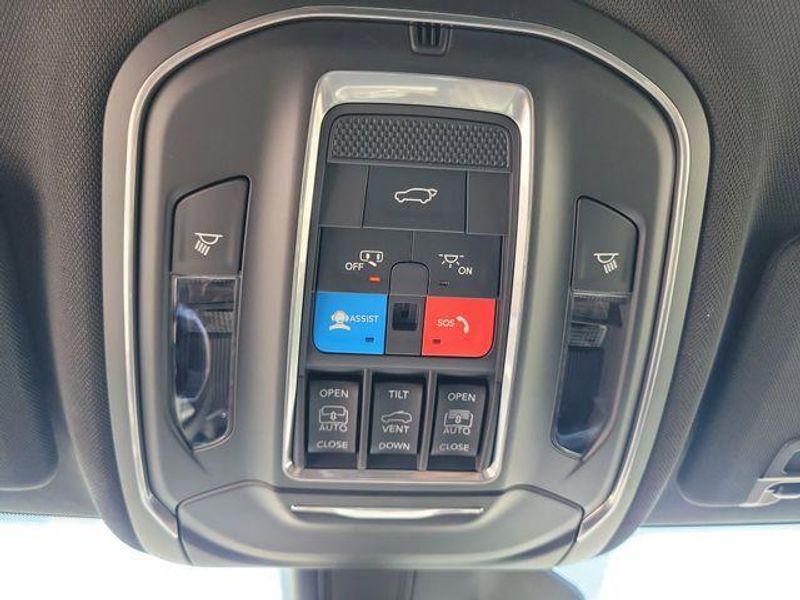 New 2026 Jeep Grand Cherokee L Limited 4x2