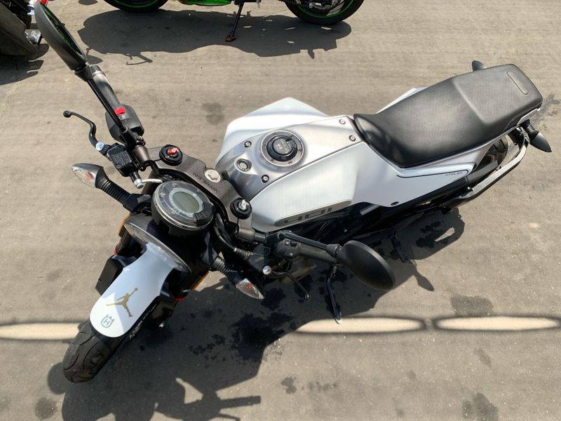 Used 2023 Husqvarna Svartpilen 401 Image 20
