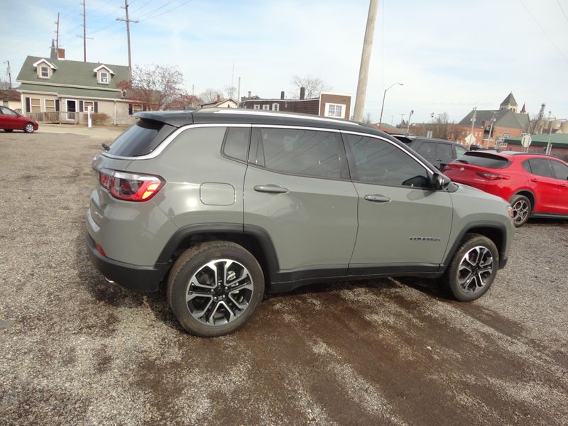 2022 Jeep Compass Image 2