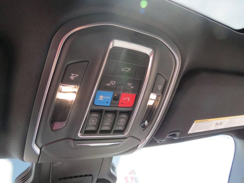 New 2026 Jeep Cherokee Overland 4x4Image 12