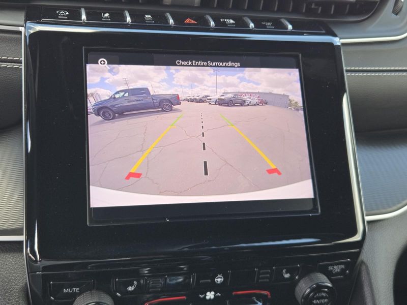 Used 2024 Jeep Grand Cherokee Altitude X 4x4