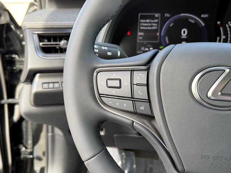 New 2026 Lexus UX 300hImage 22