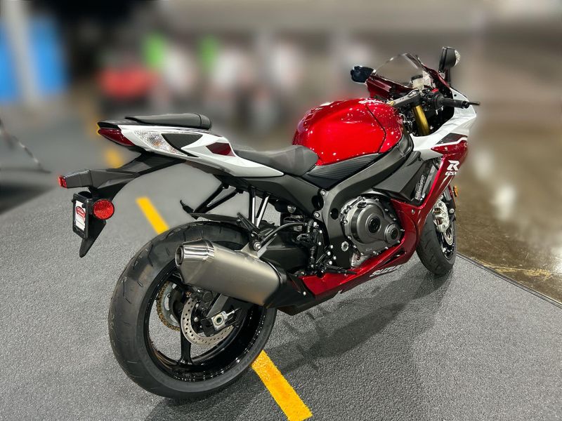 New 2027 Suzuki GSX-R750 Image 14
