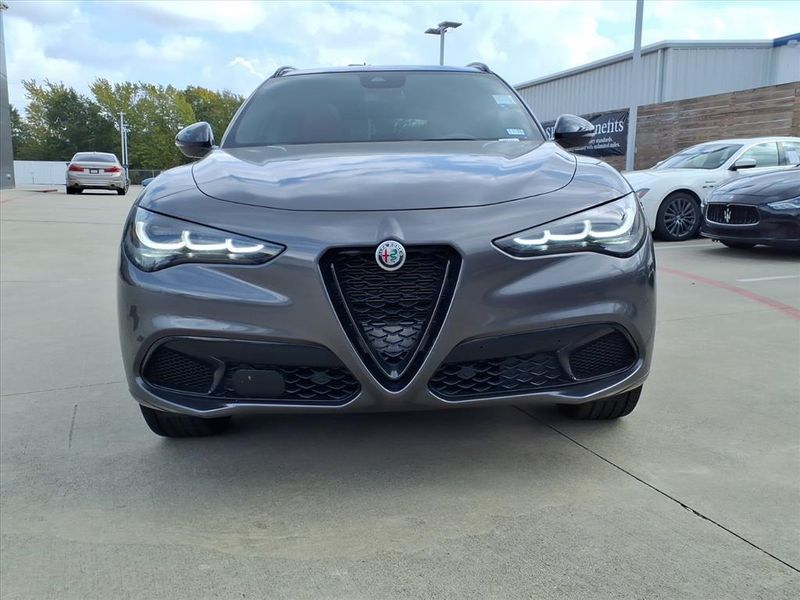 Used 2024 Alfa Romeo Stelvio VeloceImage 13
